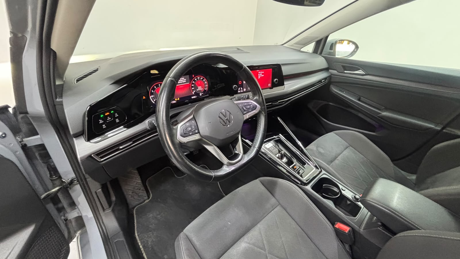 VOLKSWAGEN GOLF 22